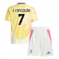 Fotballdrakt Barn Juventus Francisco Conceicao #7 Bortedraktsett 2024-25 Kortermet (+ Korte bukser)